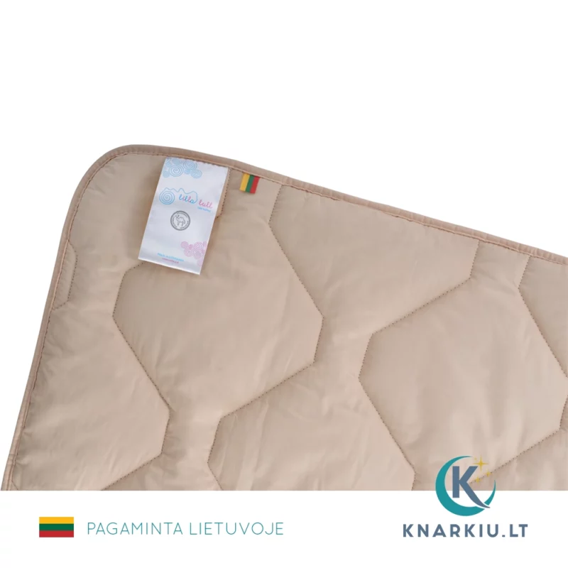 Antklodė vaikams su KUPRANUGARIŲ VILNA 100x135 cm